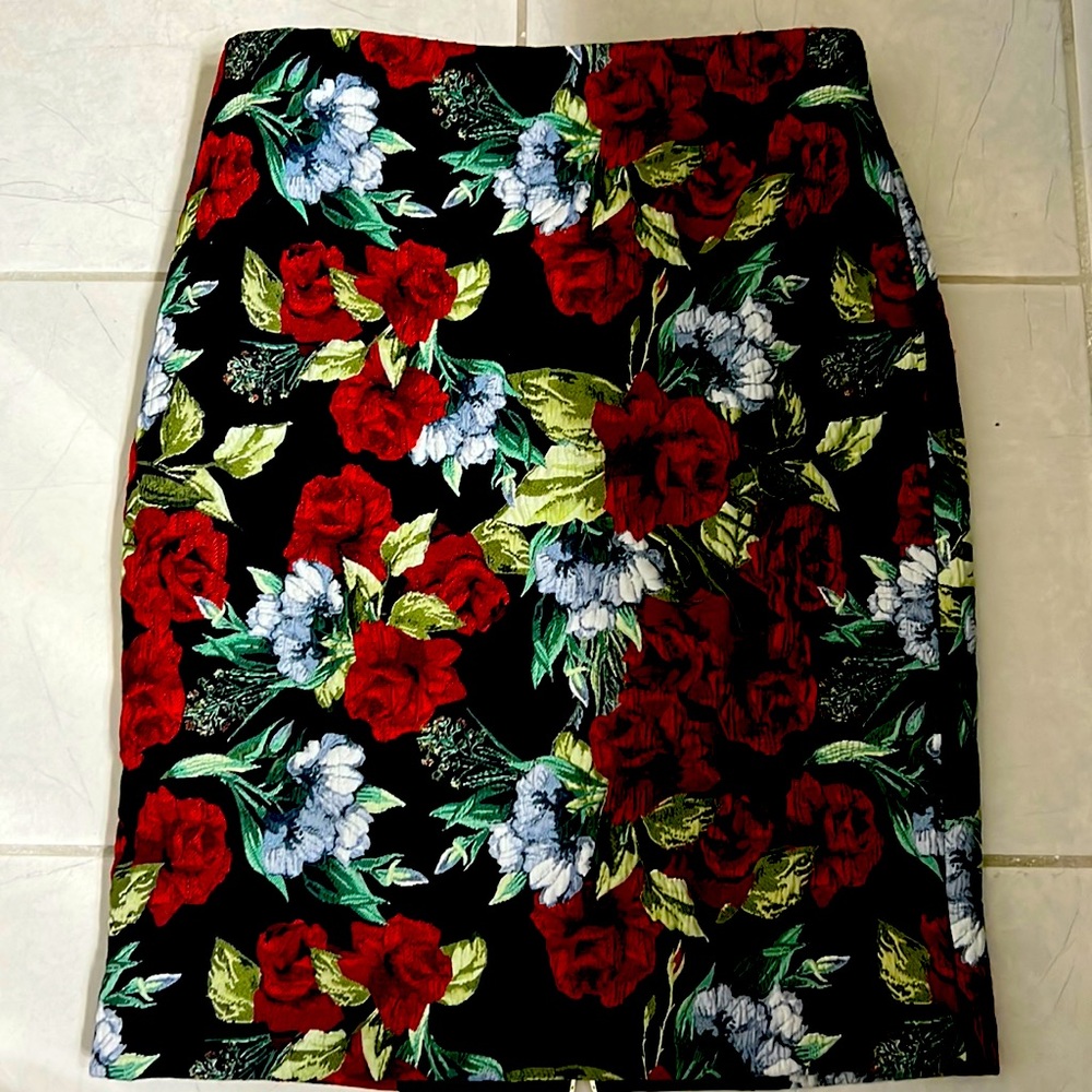 Marciano pencil skirt floral design size S